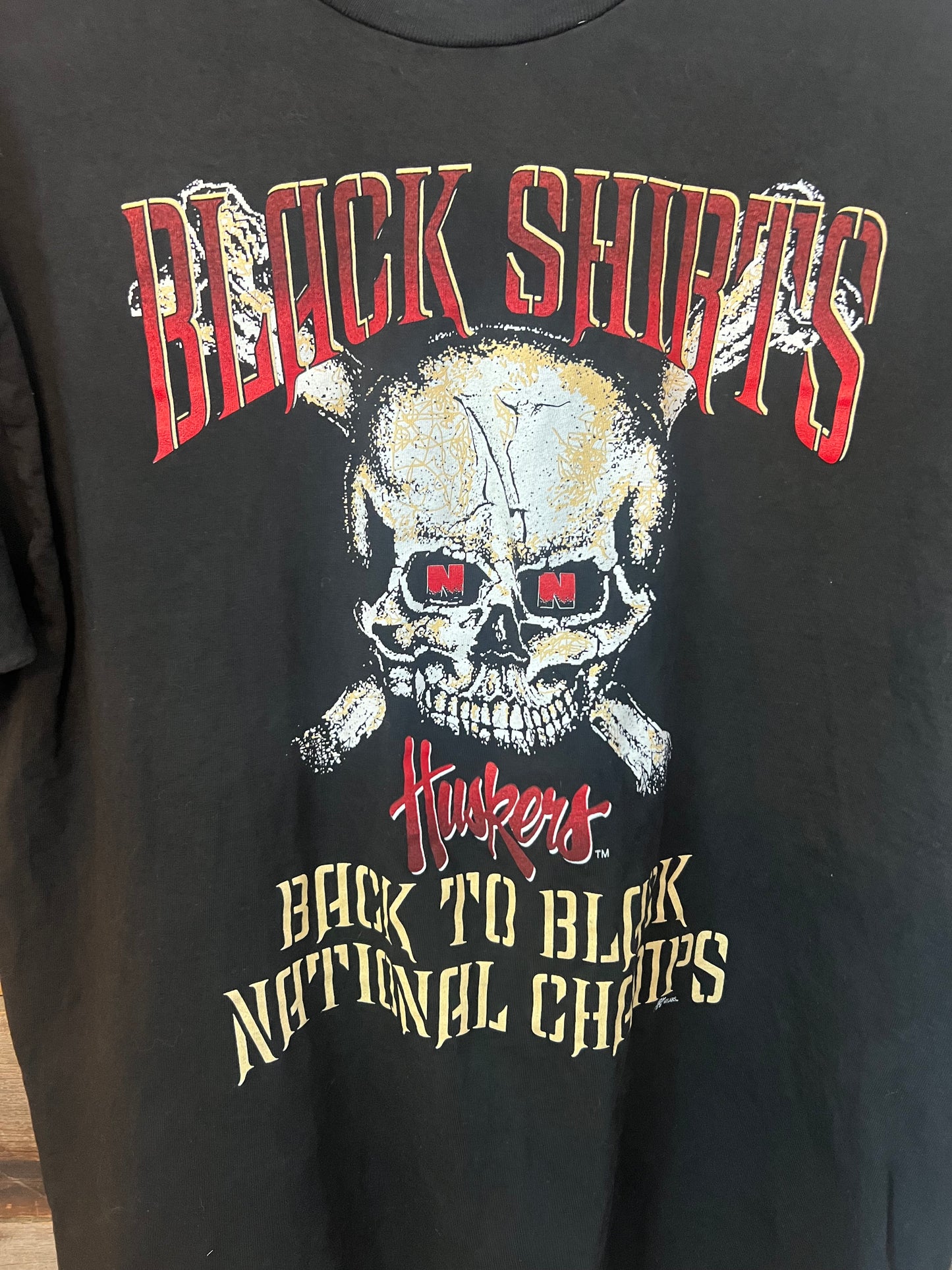 Vintage black shirts tee