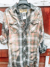 Load image into Gallery viewer, The Dolly Flannel
