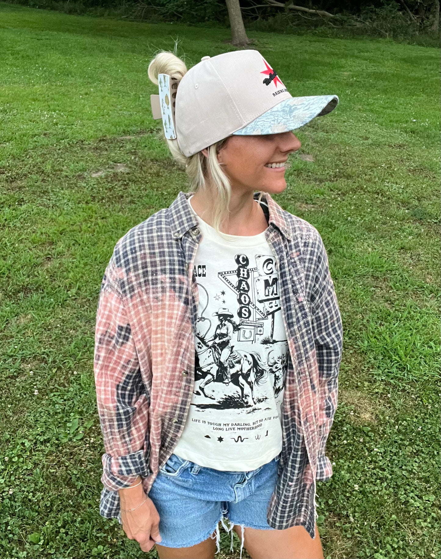COOL MOMS CLUB TEE- Full of grit, grace and second chances